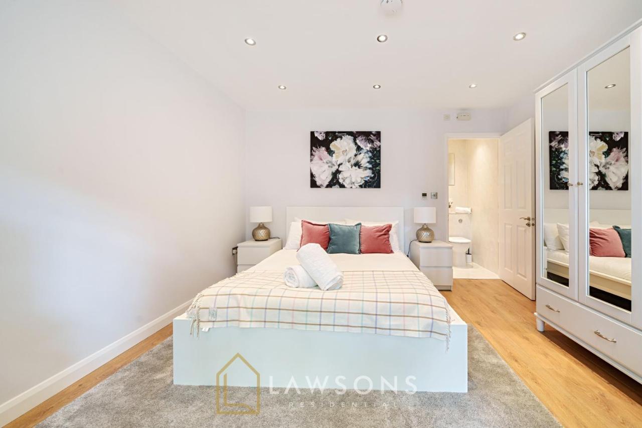 Stylish Living By Lawsons - 3 En Suites 윈저 외부 사진