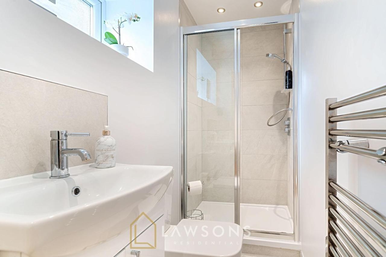Stylish Living By Lawsons - 3 En Suites 윈저 외부 사진