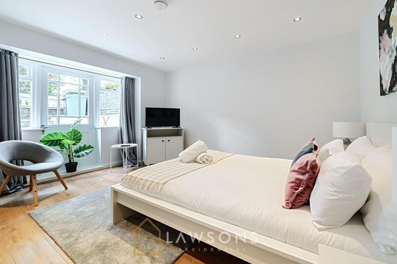 Stylish Living By Lawsons - 3 En Suites 윈저 외부 사진