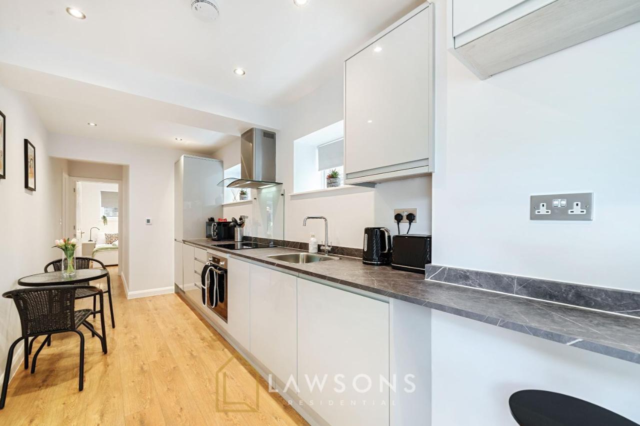 Stylish Living By Lawsons - 3 En Suites 윈저 외부 사진